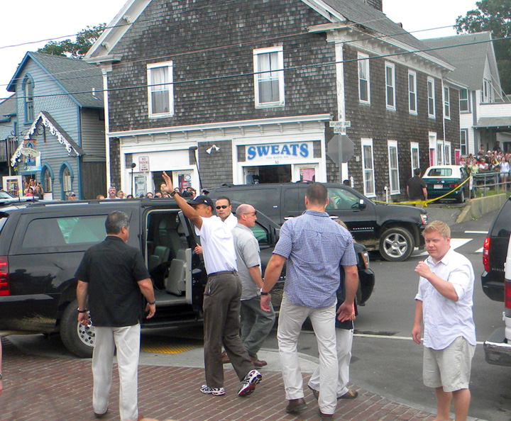 Obama waving
