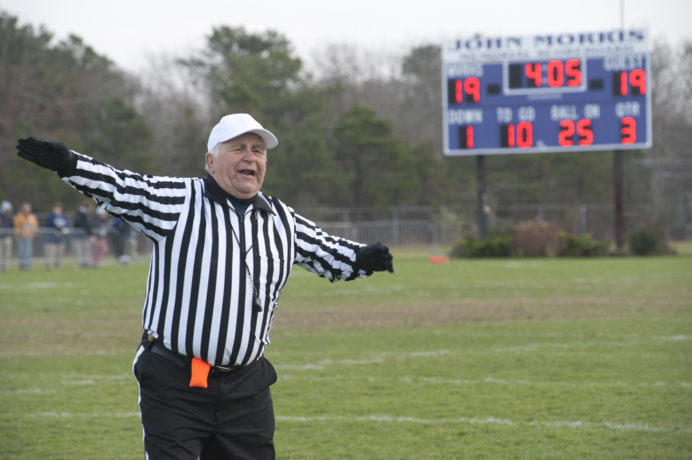 referee