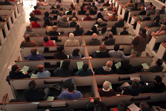 pews