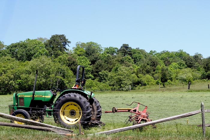 TRACTOR