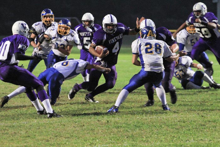 Delmont Araujo touchdown football athletes