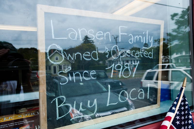 Larsen local seafood chalkboard