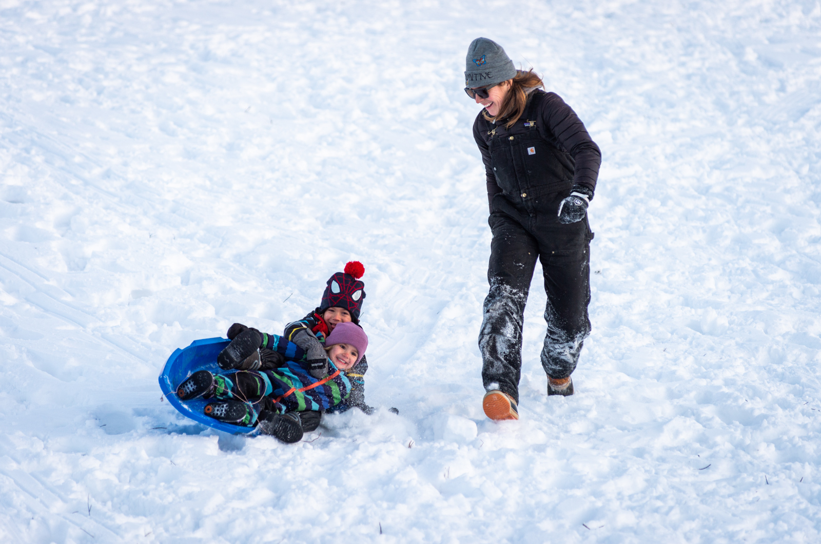 Wiping out is not so scary when mom is there to rescue you.