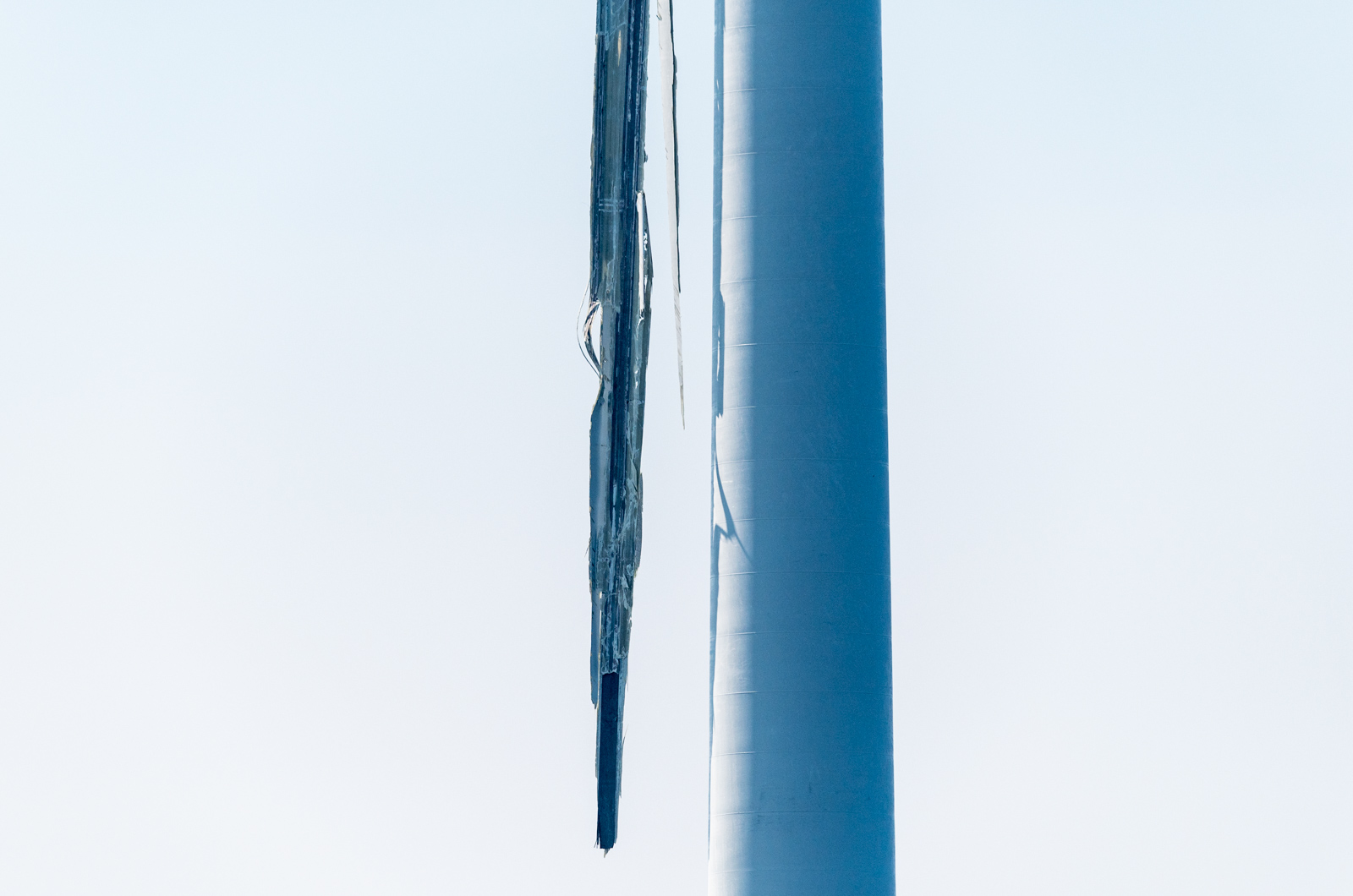 Broken blade on Vineyard Wind Turbine AW 38.