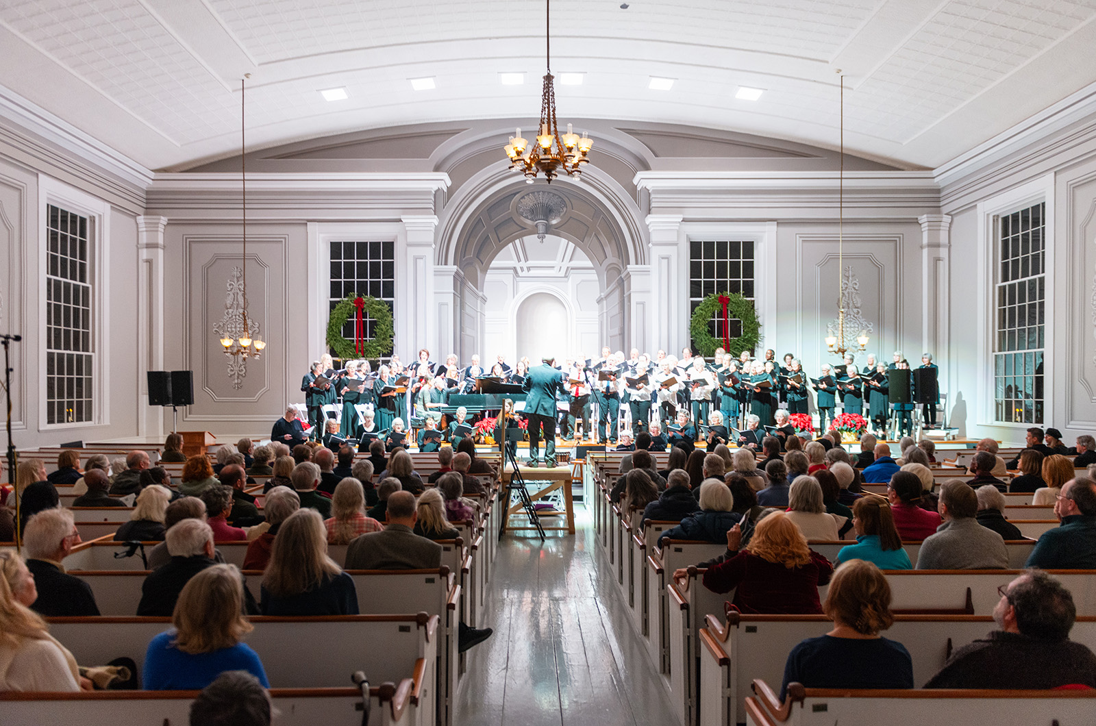 Visitors filled the pews in The Old Whaling Church.