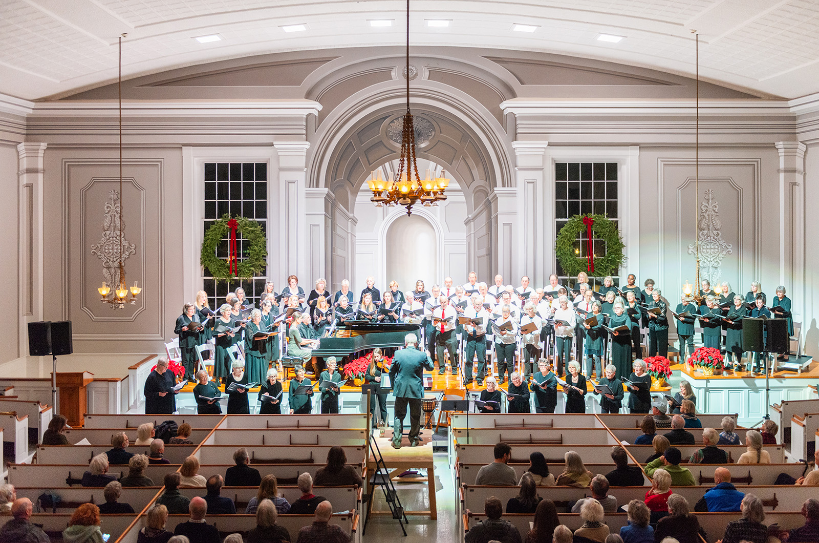 The chorus gathers with more than 75 voices.