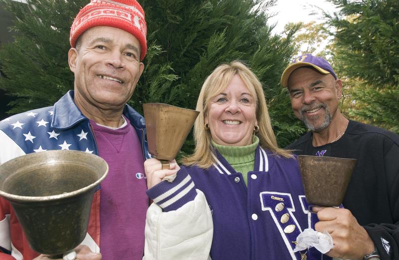 fans with cowbells