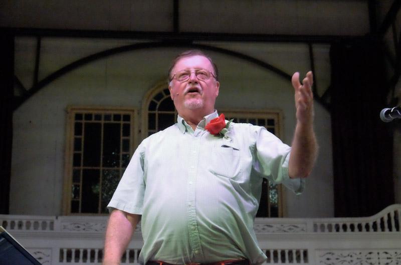 Robert Cleasby got everyone singing.