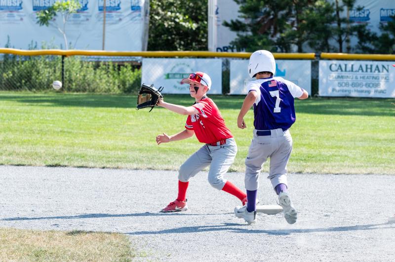 Al Blake coming into 2nd base.