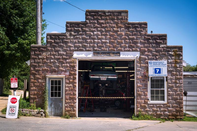 Lifting up at Mid Island Auto.