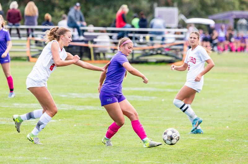 Reese Malowski making a pass.
