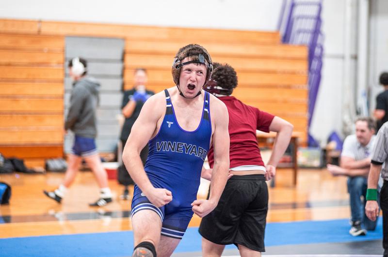 Zeb Athearn shows the crowd some emotion.