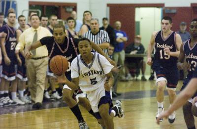 randall jette playing basketball