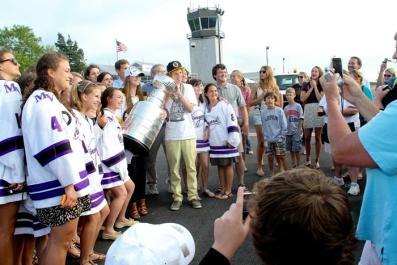 girls hockey team stanley cup