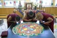 tibetan monks, sand, mandala